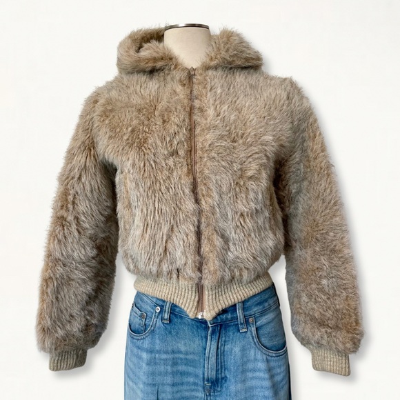 Vintage Cropped Faux Fur Hooded Zip-Up Jacket - Picture 4 of 16